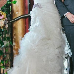 Vera Wang 'Kassia' Wedding Dress Size 8